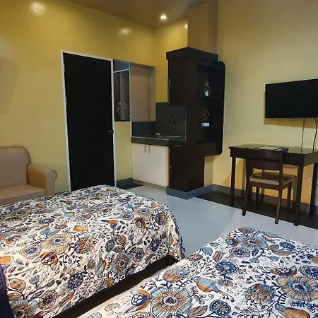 Inn Felicidad Resto And House